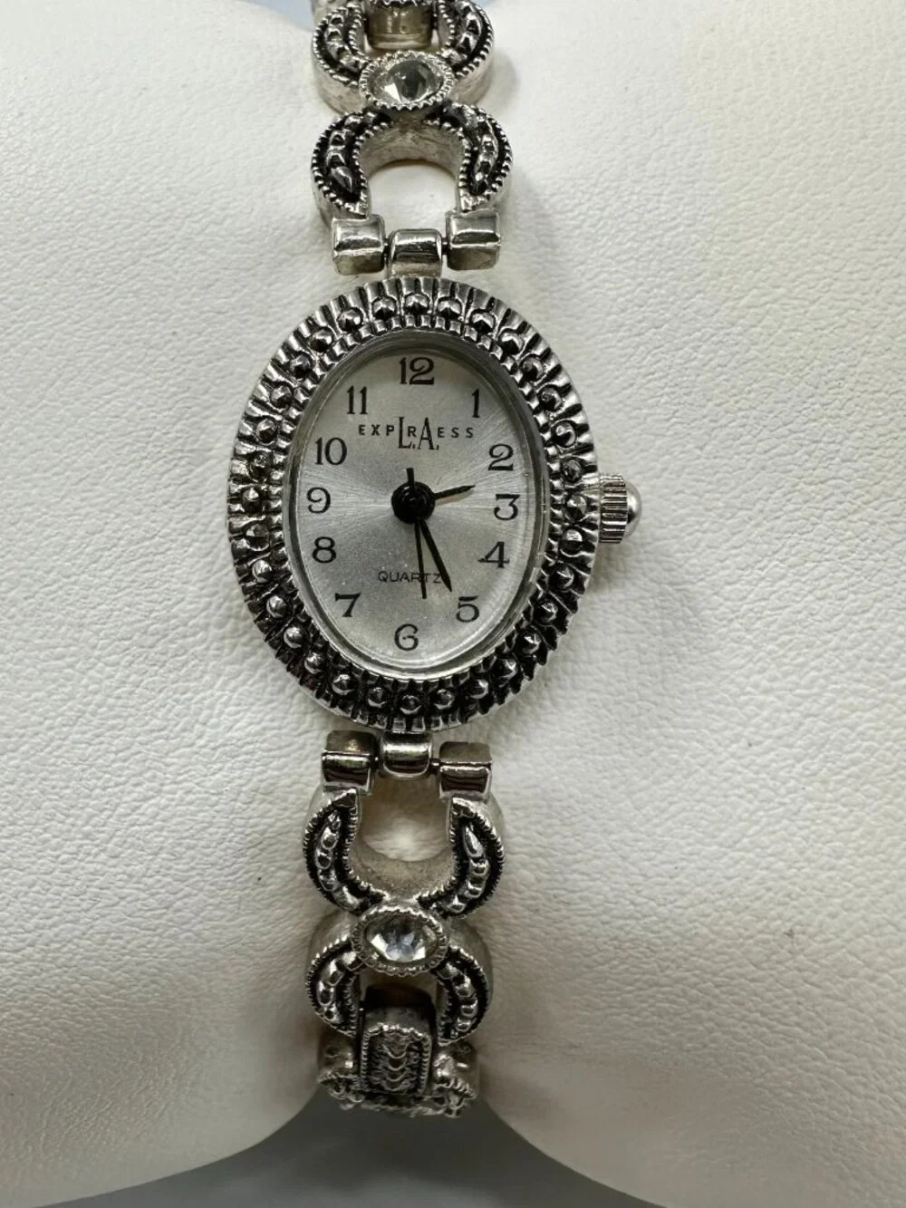 LA Express Watch Women Silver Tone Open Link Rhinestone Band New Battery 7.75
